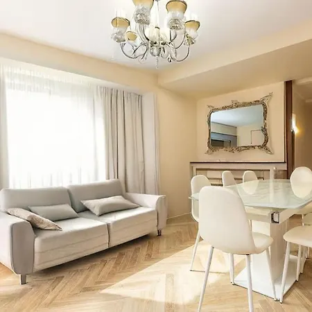 Realty Company Pantheon Apartament *